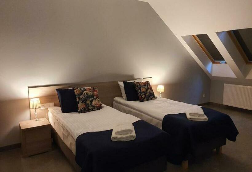 ホテル Garbów  Centrum Konferencyjno   Bankietowe