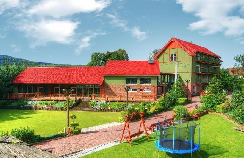 בית מלון כפרי Ośrodek Wypoczynkowy Max