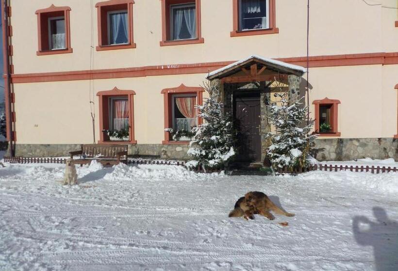 هتل Ranczo U Jana