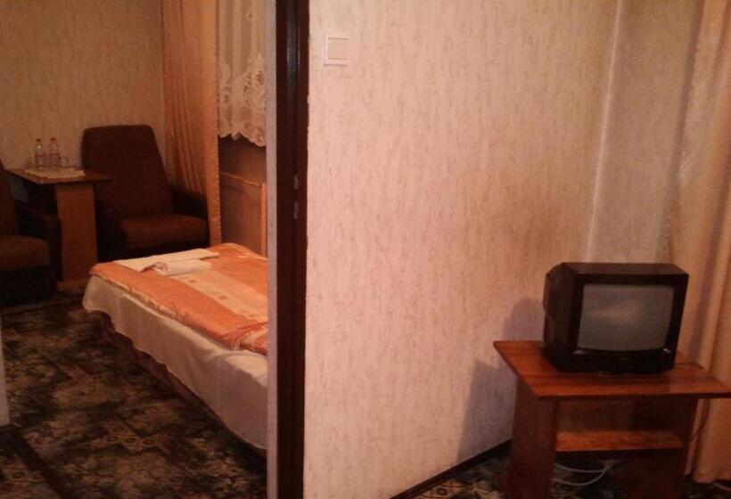 Пансион Karet Obiekt Hotelowy