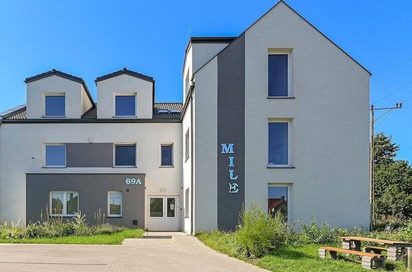 민박 Mile Gdansk Airport & Parking Długoterminowy