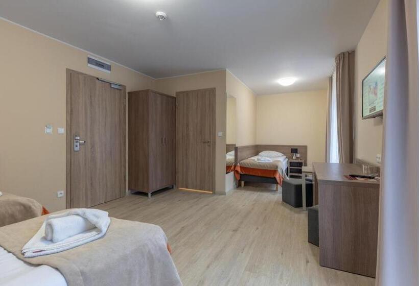 مبيت وإفطار Przystanek Alaska