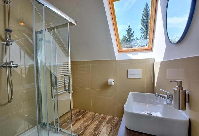 تختخواب و صبحانه Spa & Resort Bukowiec