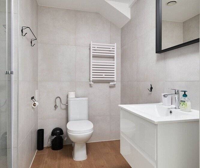 تختخواب و صبحانه Villa Alpina