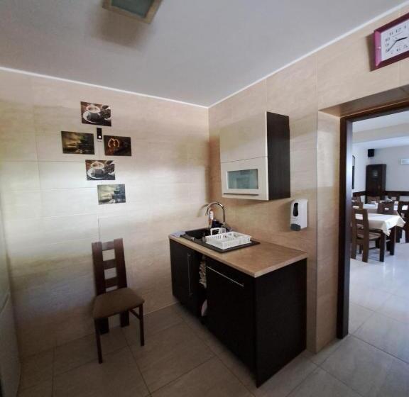 تختخواب و صبحانه Willa Celina