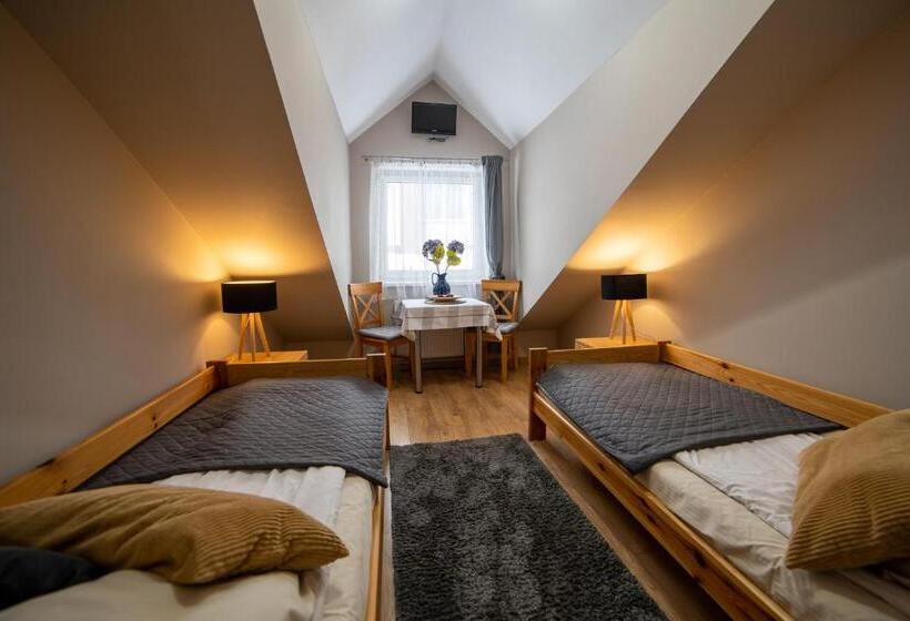 Отель Gościniec Pod Lilijką