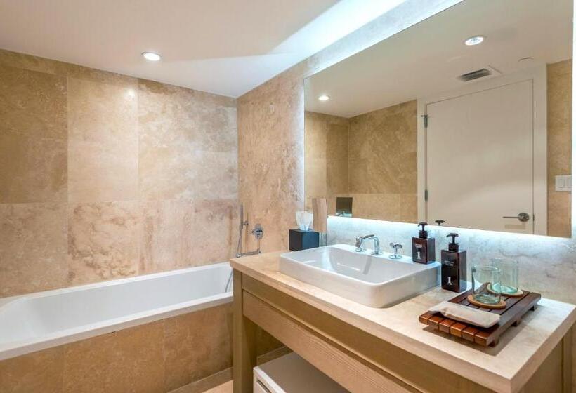 Oceanview Private Condo At 1 Hotel & Homes  906