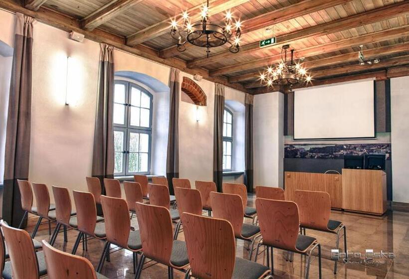 هاستل Centrum Konferencyjne Zamek