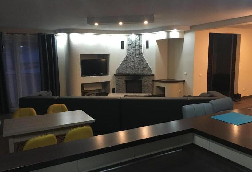 تختخواب و صبحانه Dask Resort