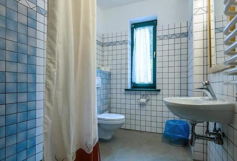 تختخواب و صبحانه Dom Potok