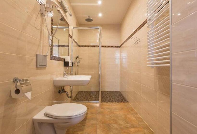 تختخواب و صبحانه Leśny Dwór