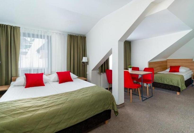 تختخواب و صبحانه Leśny Dwór