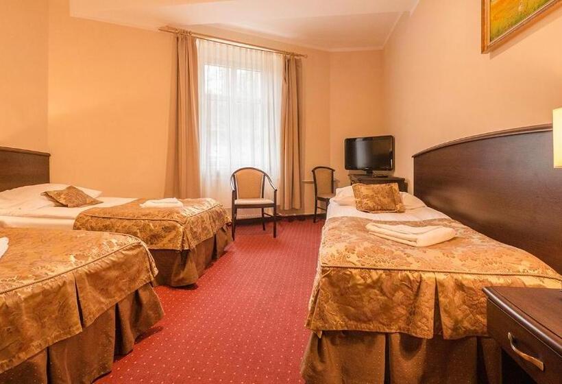 تختخواب و صبحانه Leśny Dwór