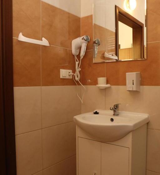ベッドアンドブレックファースト Rezydencja Nad Wigrami Standard & Comfort Rooms