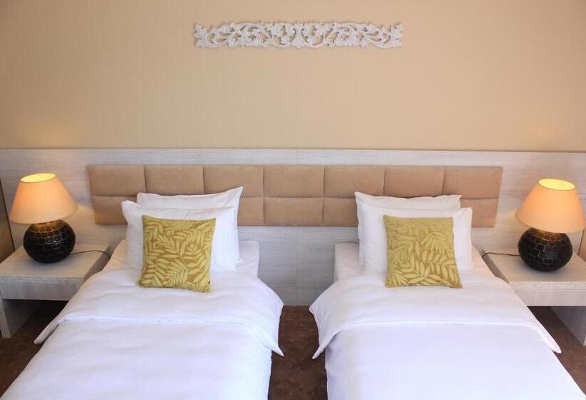 فندق Legnicki & Restauracja