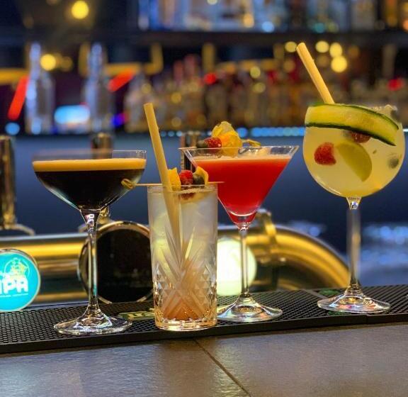 בית מלון כפרי Wiki Sanok Events & Bowling