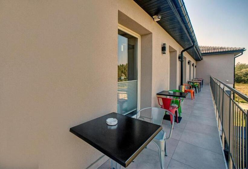 בית מלון כפרי Wiki Sanok Events & Bowling