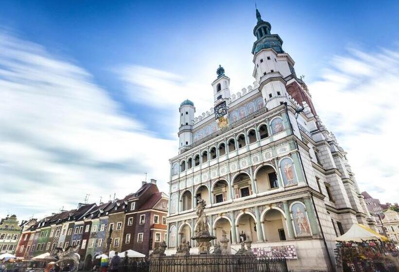 Opera Hostel