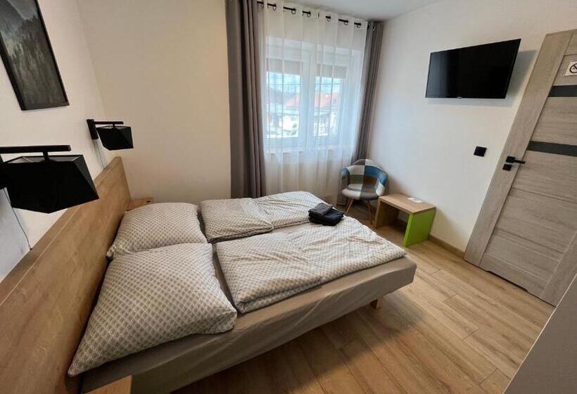 هاستل Pod Gromadzyniem Resort