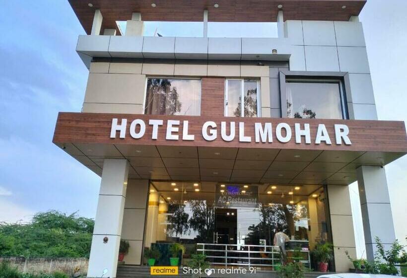 בית מלון כפרי Gulmohar By Wb Inn