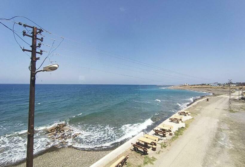Akdeniz Evi