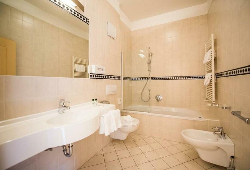 Bed and Breakfast Lodenwirt Residence