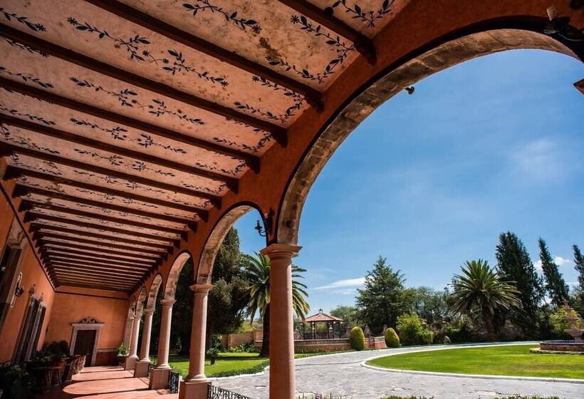 هتل Hacienda La Cieneguita