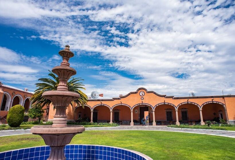 هتل Hacienda La Cieneguita
