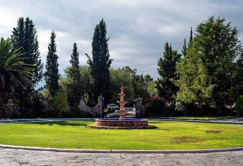هتل Hacienda La Cieneguita