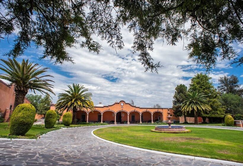 هتل Hacienda La Cieneguita