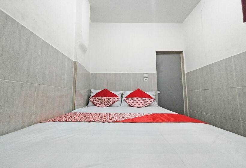 هتل Oyo 92157 Benteng Kost Syariah