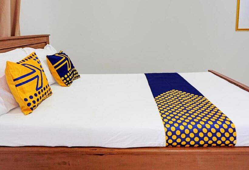 ホテル Spot On 92183 Komang Resort Klayar