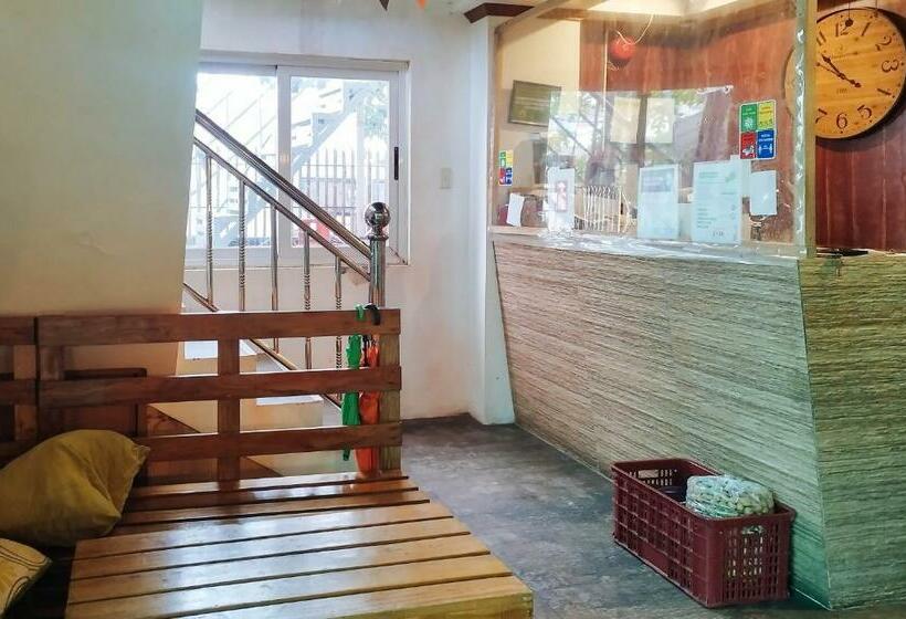 Hotel Reddoorz @ Near Caticlan Port