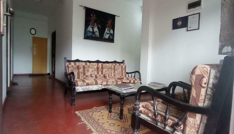 بنسيون Chanaka Inn New Guest House