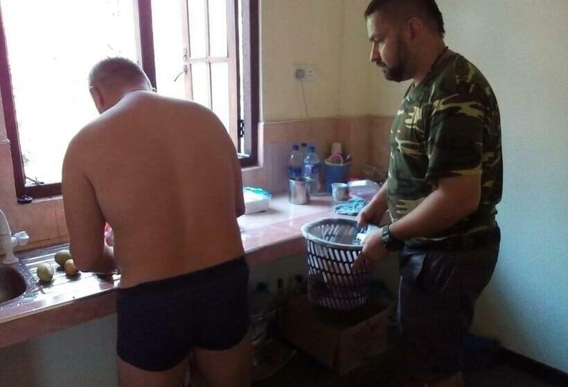 بنسيون Chanaka Inn New Guest House