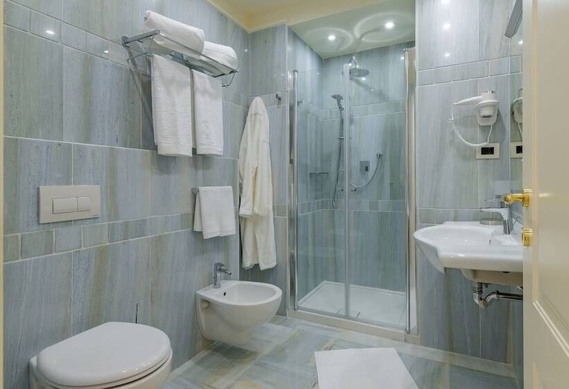 هتل La Paloma Blanca