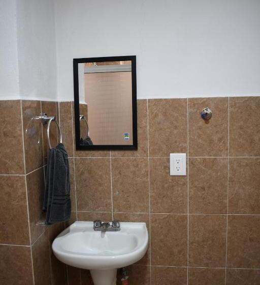 هاستل Sensity Home Recamara Amplia Y Luminosa