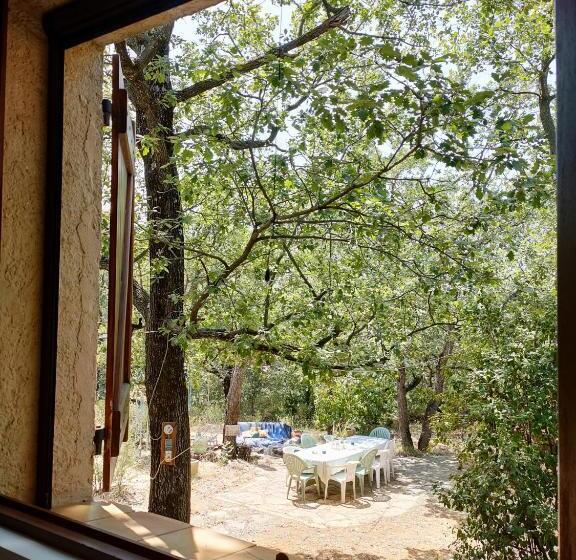 تختخواب و صبحانه Villa Les Chariotins