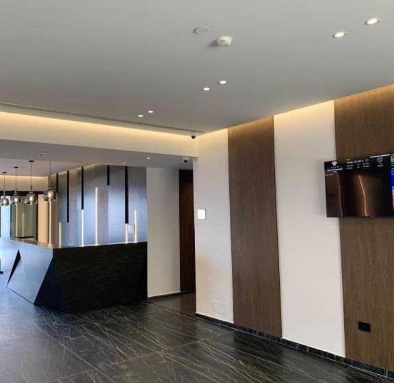 Black Diamond Hotel Dhermi