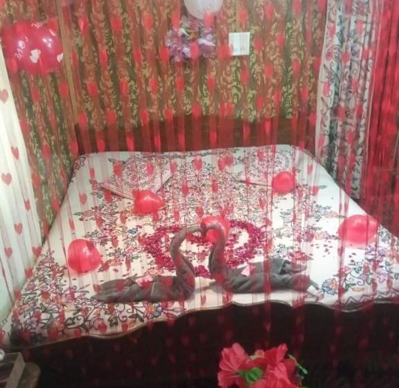 Отель Hb King Of Kings