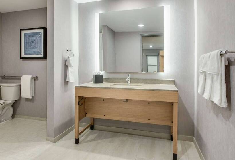 هتل Hyatt Place Newark Main Street
