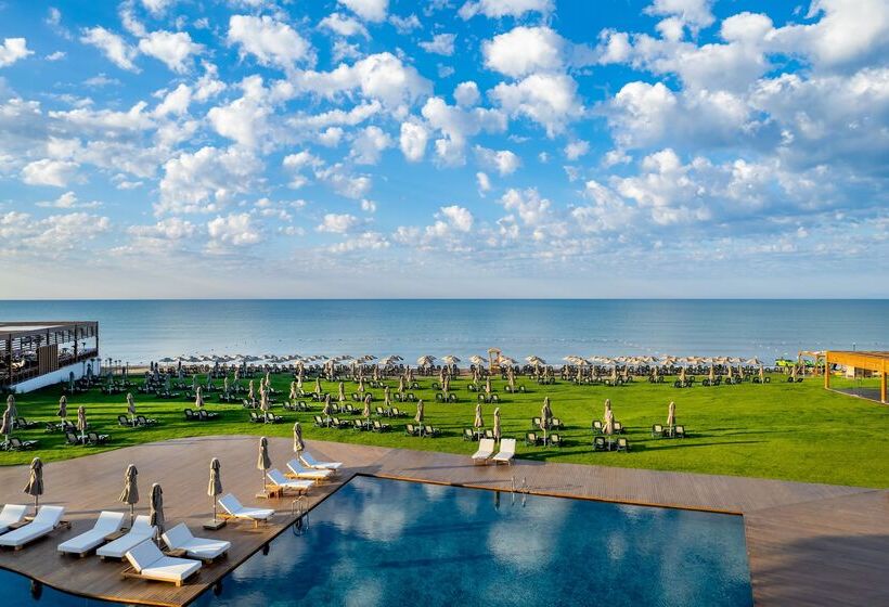ホテル Rixos Park Belek, The Land of Legends Access