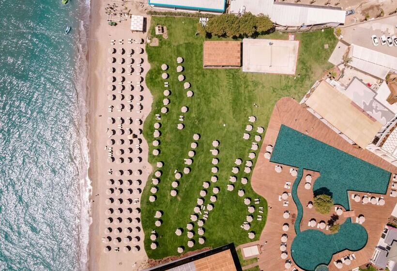 ホテル Rixos Park Belek, The Land of Legends Access