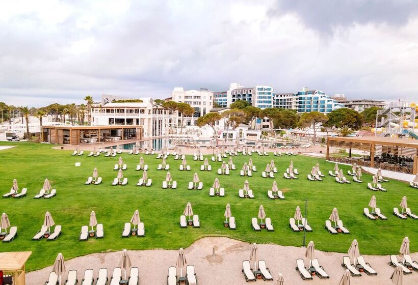 ホテル Rixos Park Belek, The Land of Legends Access