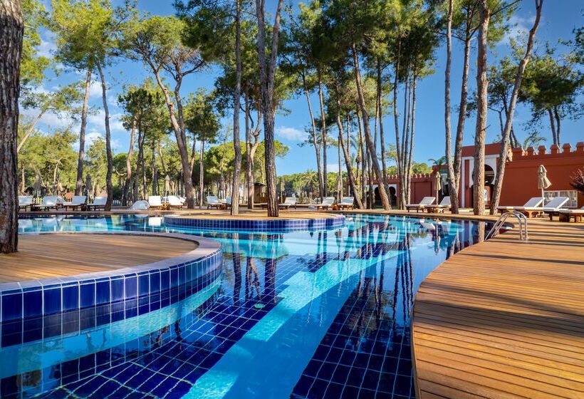 ホテル Rixos Park Belek, The Land of Legends Access