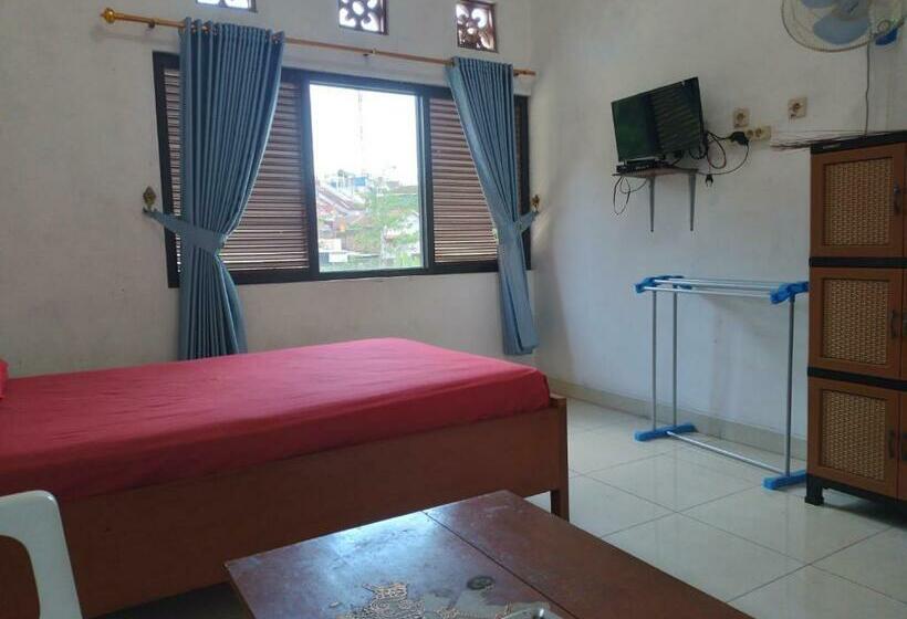فندق Wisma Galiharum Banjarnegara