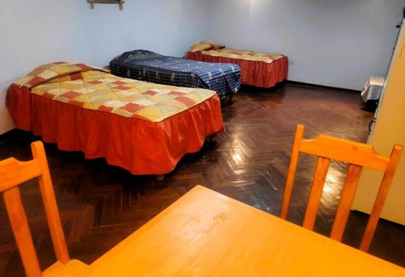 Пансион Flying House Hostel