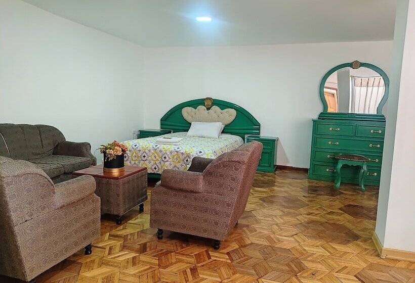 پانسیون Altamira Suites   Ibarra