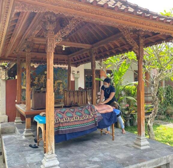 膳宿费 Narafa S Guest House