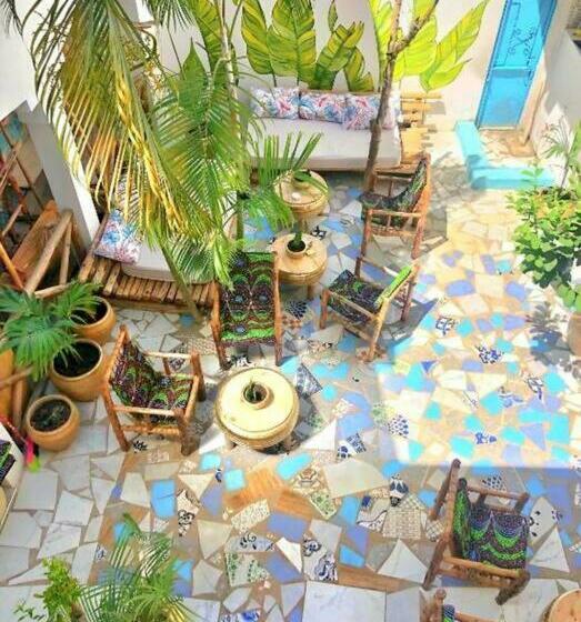 بنسيون Pole Pole Boutique House